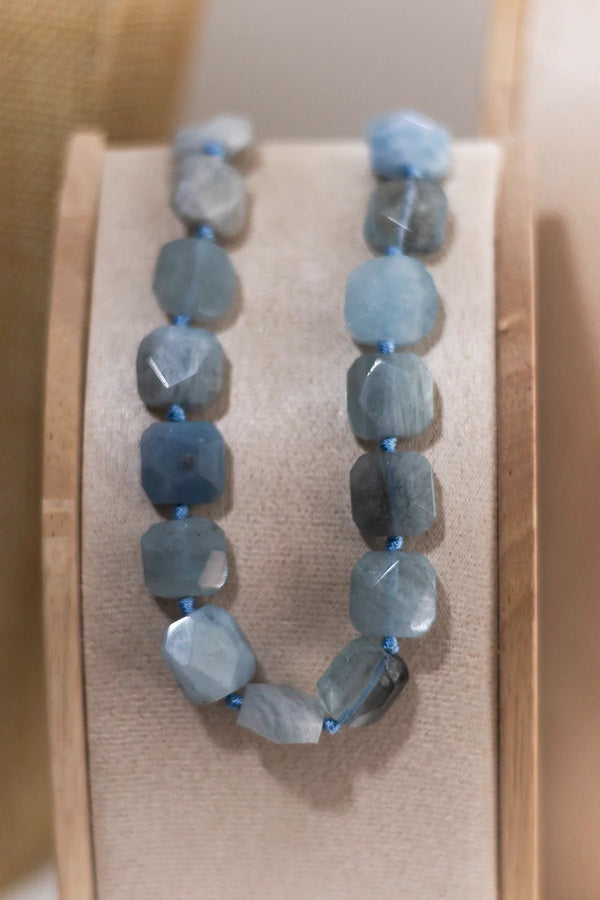 Collares