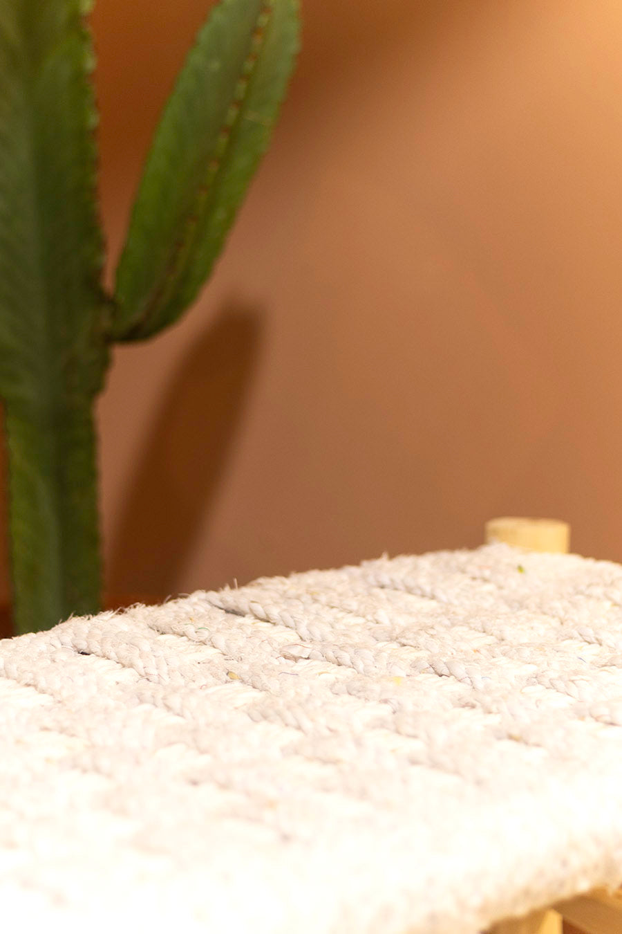 Banco de madera y textil