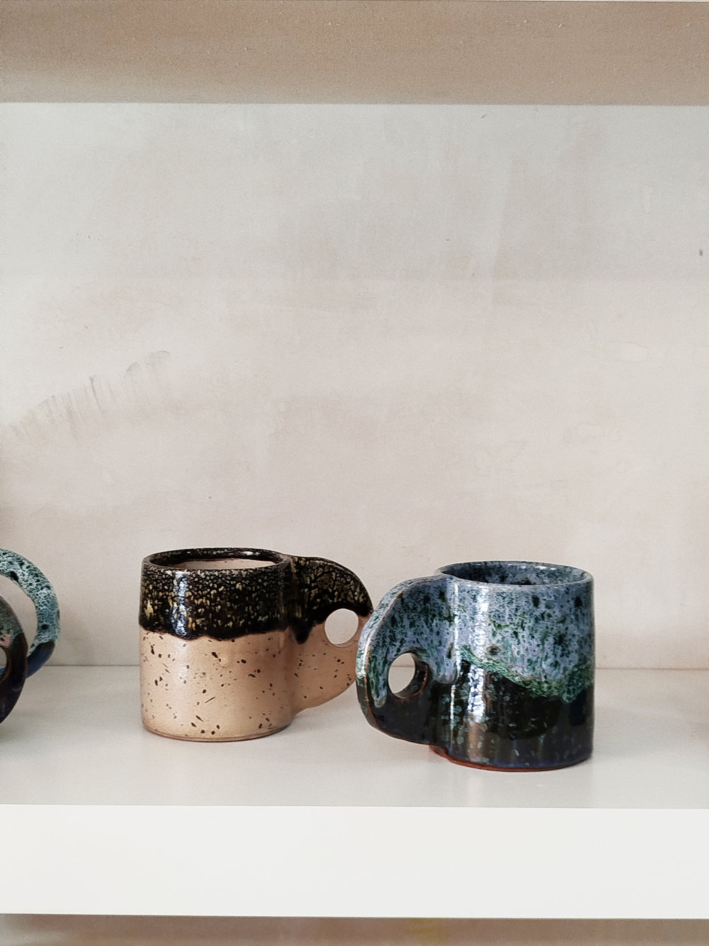 Taza asa escultórica