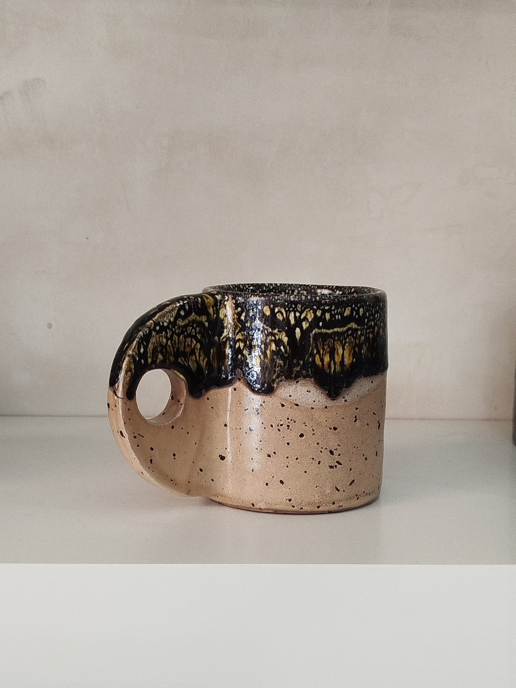 Taza asa escultórica