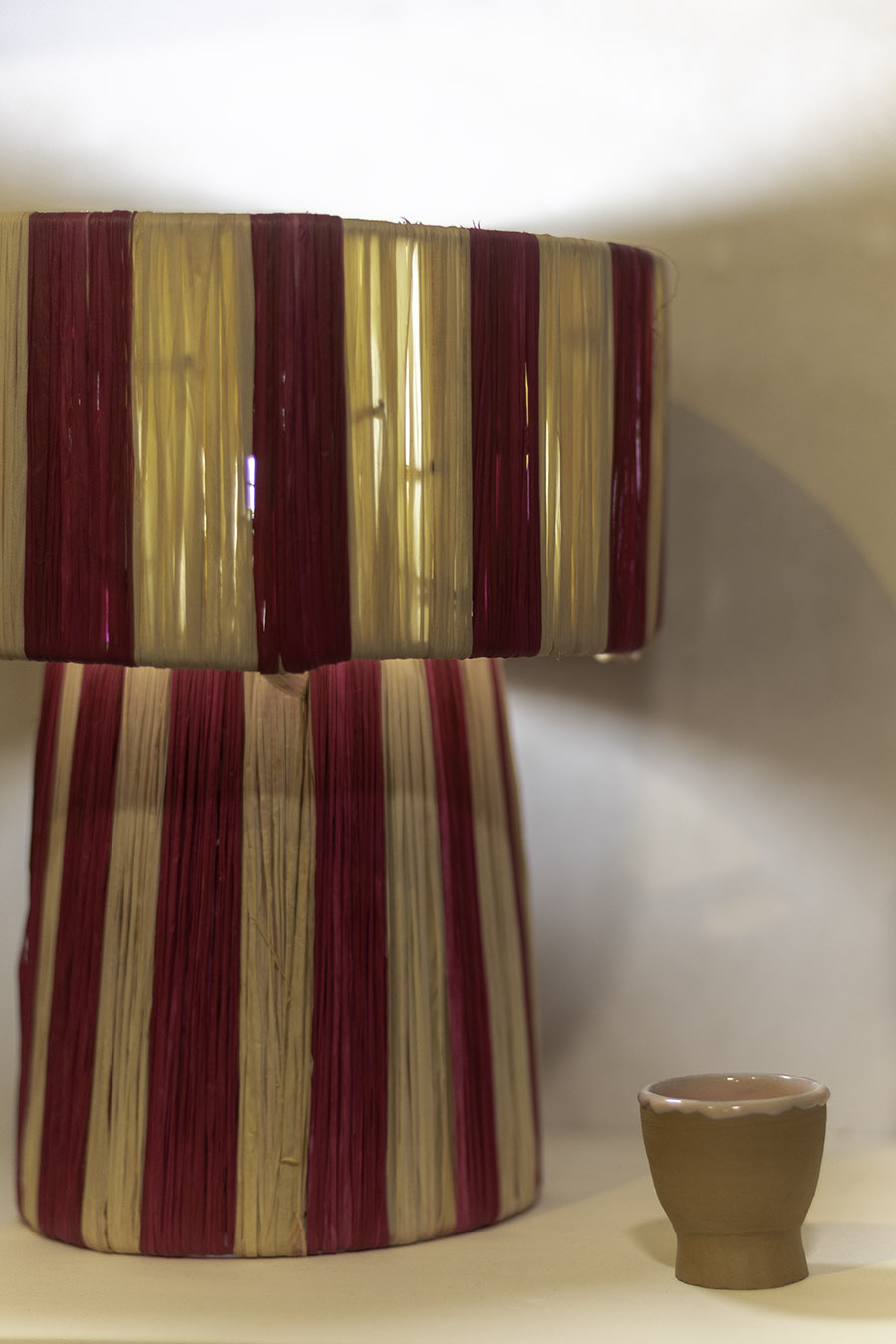 Lámpara de mesa rayas rosa