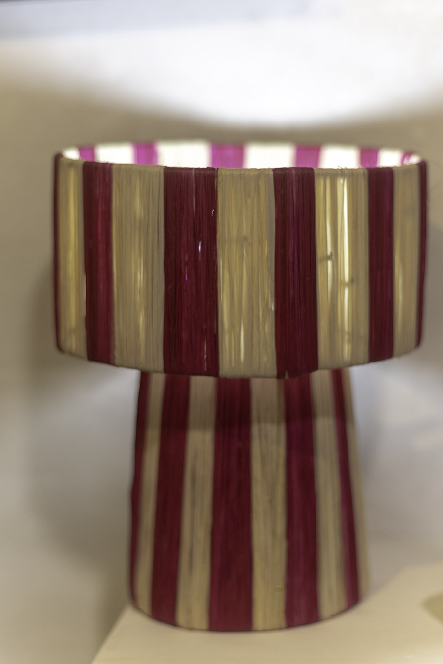 Lámpara de mesa rayas rosa