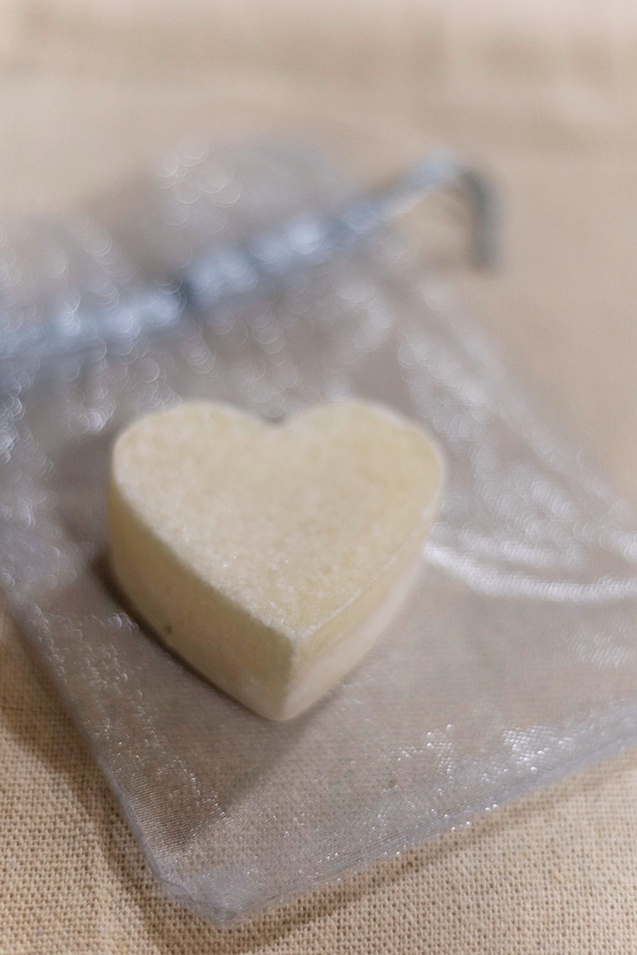 Cubos de fragancia seda de ámbar artesanal para ambientar el hogar en la tienda Matea Camp Yecla.