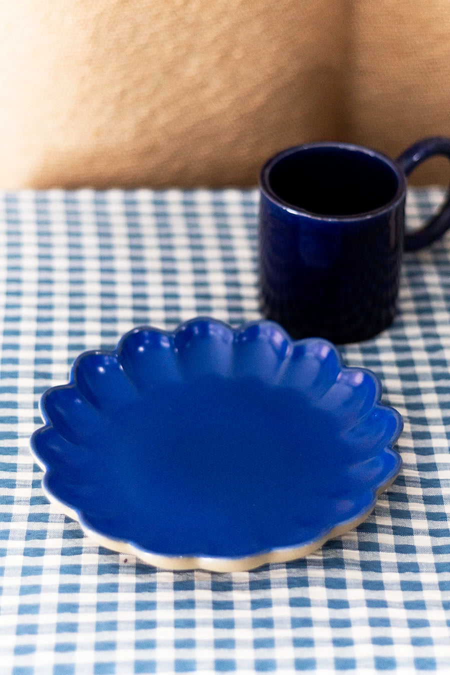 Plato flor azul