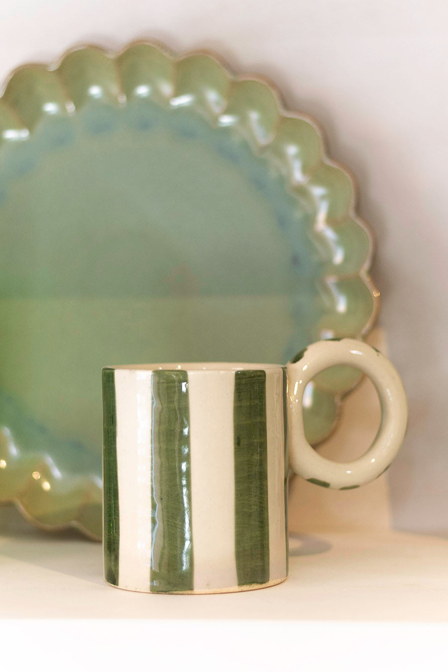 Taza con asa circular