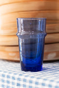 Vaso de vidrio azul